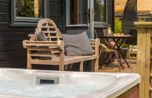 Chalet Lodge 3 Hot Tub by Interhome - Foto 7