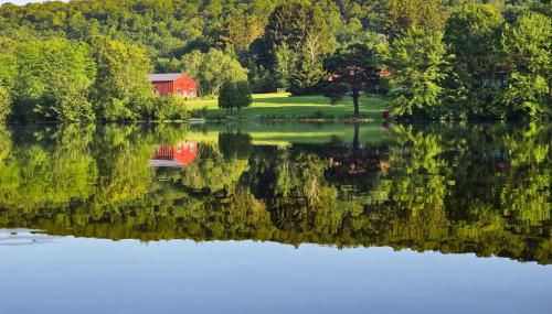 Hot Tub, Dock, Pool Table! Lakefront Poconos Haven - Foto 4