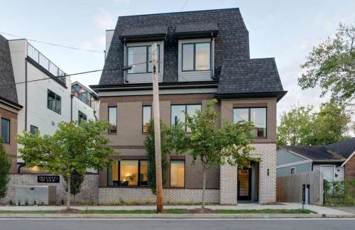 Luxury Townhouse with Rooftop Deck Less than 10 mins to Downtown - Foto 8