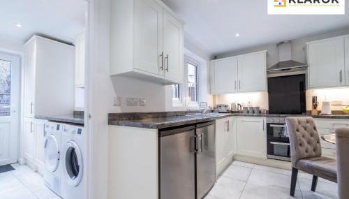 LONG STAYS 30pct OFF - Spacious 4Bed - Sports Channels - Parking By Klarok Short Lets & Serviced Accommodation - Foto 3, stove, heating