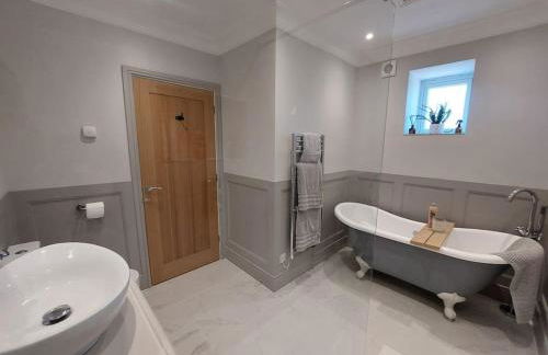 Luxury Victorian Hayloft barn self contained - Photo 3