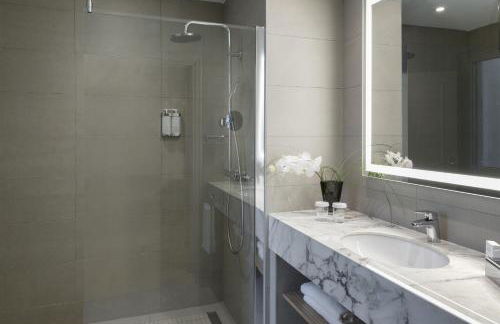 Warwick Reine Astrid - Lyon - Foto 34