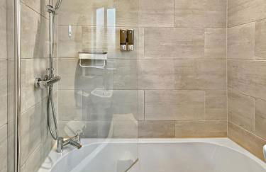 Amaya Three - Newly Renovated - Sleeps 6 - Grantham - Garden & Driveway - Free Gym Access - Foto 3