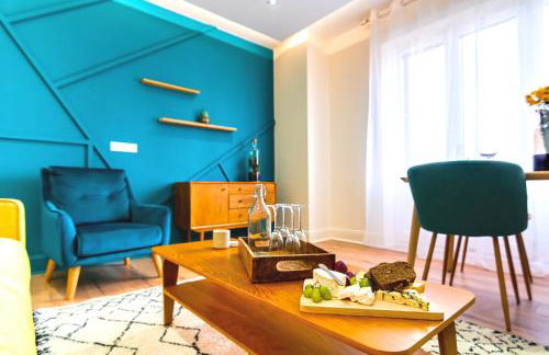 Bel AMI 02 - Turquoise & OR - Moderne Chic - Centre Ville - Accès Jardin - Clim - Wifi - Parking - Localisation idéale - Foto 3