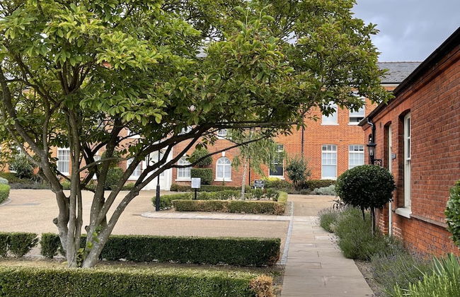 Luxurious Private One Bedroom Apartment - Foto 32