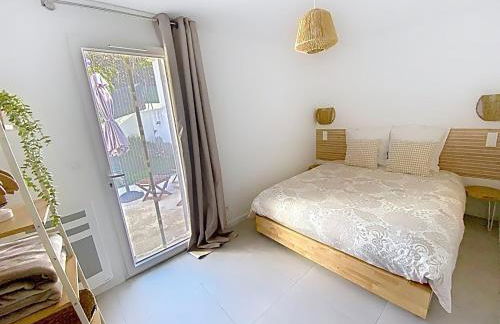 Le Romarin Bas de villa T2 avec jardin et parking au pied de la Forêt - Foto 9