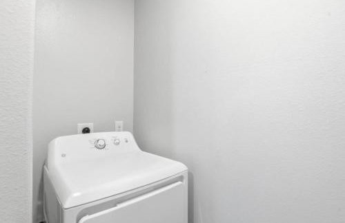 O22B Southwest Houston 1BR King Bed Pet Friendly Fast WiFi - Foto 25