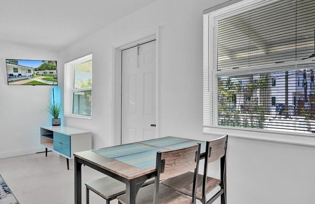 Modern Hallandale Apt w/ Backyard Near Beach - Foto 21