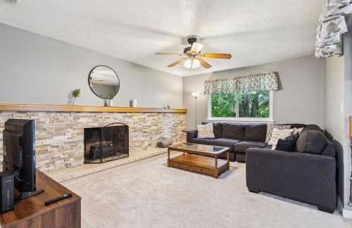 CVNP Winter Getaway - 5 mins to Boston Mills Ski - Foto 11