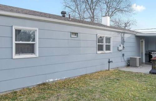 Pet Friendly Large Fenced Backyard Covered Patio - Foto 16