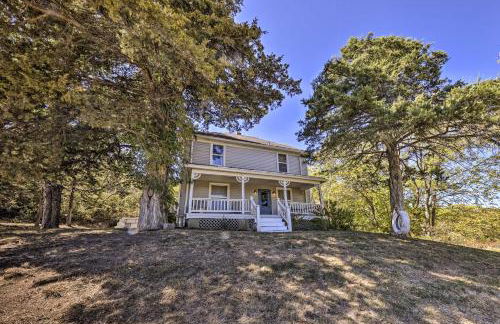 The Farm House with Deck and Historic Charm! - Foto 38