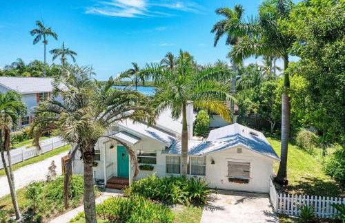 Crooked Coconut: Resort Pool & Spa, Dock - Foto 1