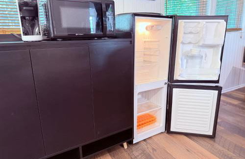 Charming Romantic Lakefront Cottage or Guest Room Depending on Availability Near Golf - Foto 37