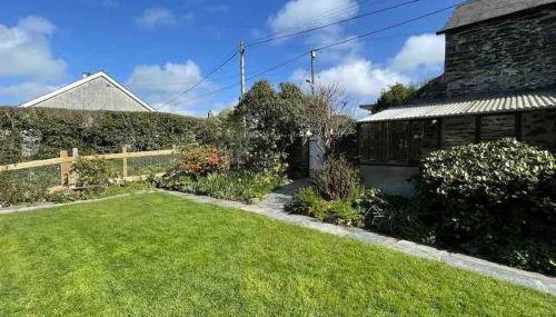 The Hayloft - New Dog friendly with garden and parking - Foto 2, Garden view