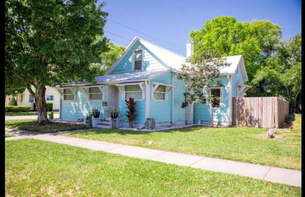 Family Home with Private Pool Yard Only 24 Mi to Disney - Foto 1