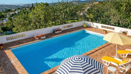 Charming House with Pool in Faro - Photo 1