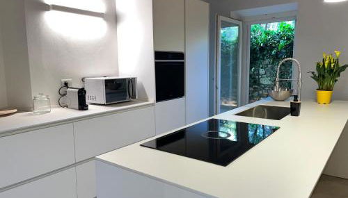 Fascino in Centro with private parking and 2 bedrooms & 2 bathrooms - Photo 2, stove