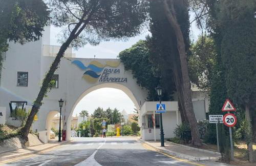 Bahía de Marbella Beachfront 2 bedroom apartment - Photo 28