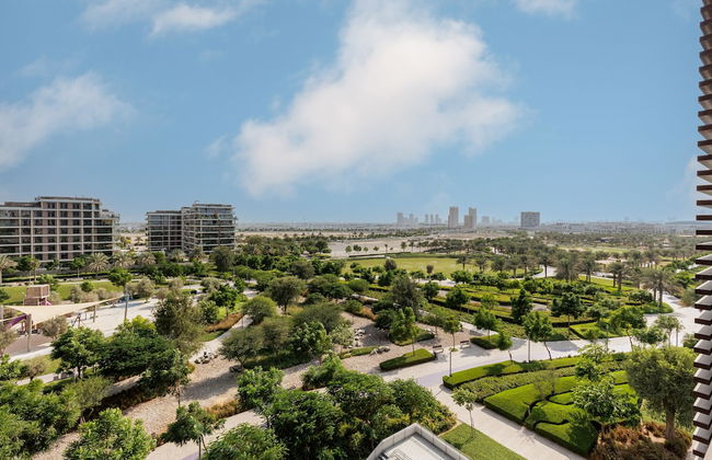 Luxurious Dubai Hills with balcony park view - Photo 32