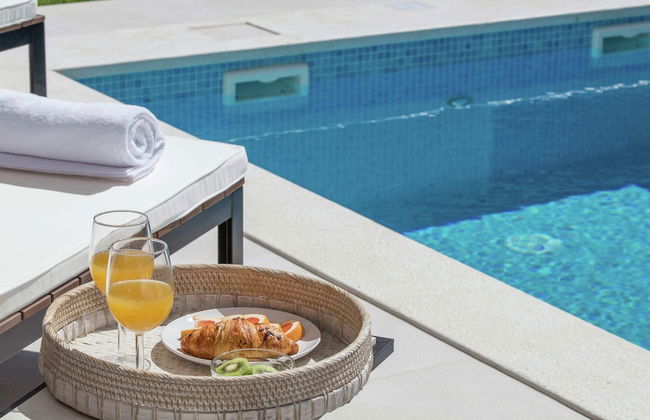 Luxurious Villa With Private Pool and Garden - Foto 25