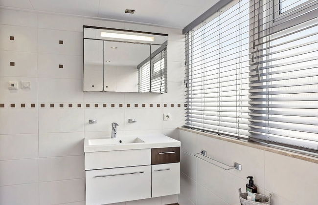 Holiday Home With a Garden and Parking - Foto 9