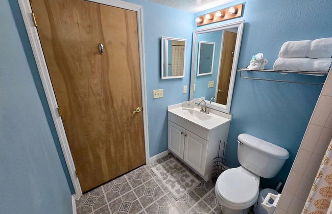 Britannia Village - Photo 28