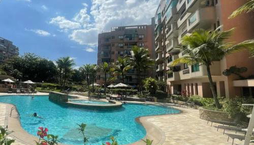 Beachfront Resort 2 Bedrooms 7 Guests - avenida Lúcio Costa - ideal para famílias e grupo de amigos - Foto 1