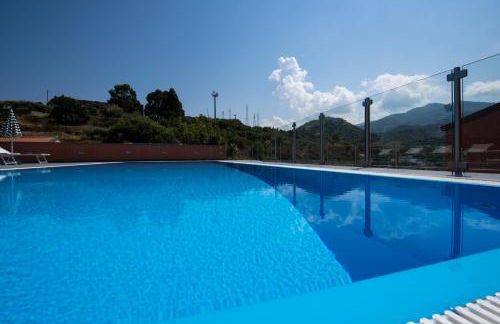 "Il Segreto" Vista Panoramica sulle Isole Eolie con Piscina, palestra e WiFi - Photo 61