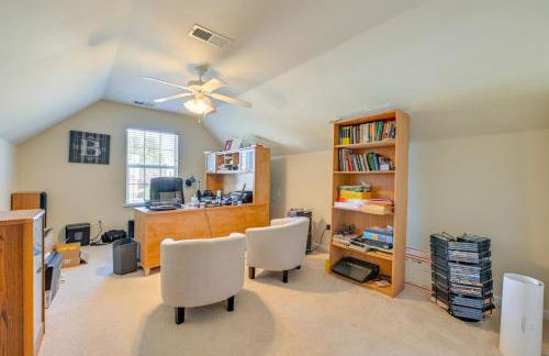 6 Mi to Charlotte Motor Speedway Home with Fire Pit - Foto 20