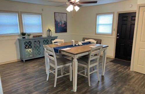 Cheerful Watercolors in 2BR Cottage - Foto 23