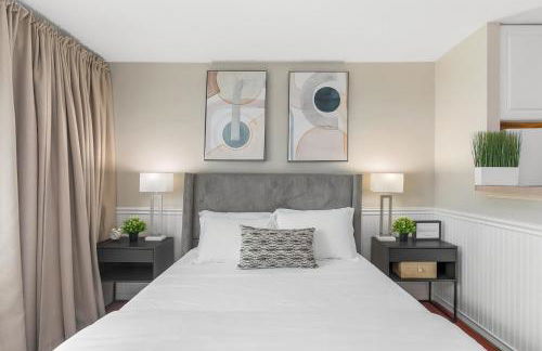 Elektra Muse Studio w/ Views - Walker’s Paradise - Foto 19