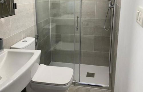 House - Sleeps 2 - Parking - Patio - Foto 2