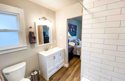 Adorable Guest Suite_central_trendy neighborhood - Foto 10
