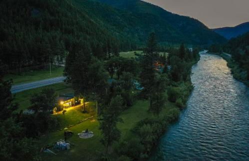 Luxury Riverfront Retreat on Montanas Iconic Blackfoot River with Hot Tub - Foto 58