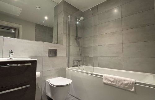 Modern Studio in Bracknell with free Parking - Photo 18