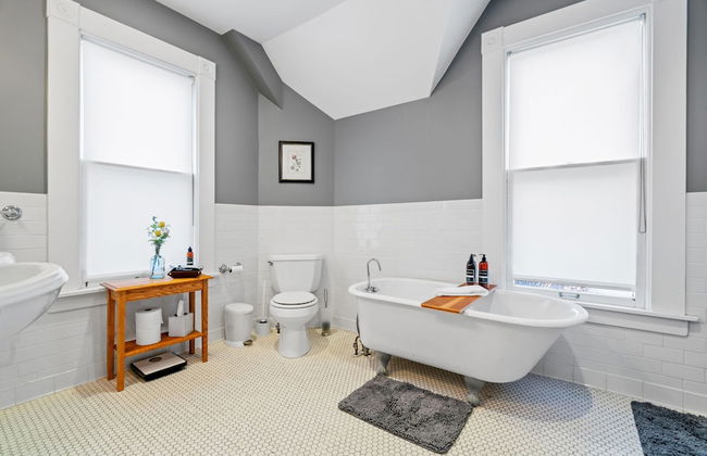 Maple Manor - Photo 19