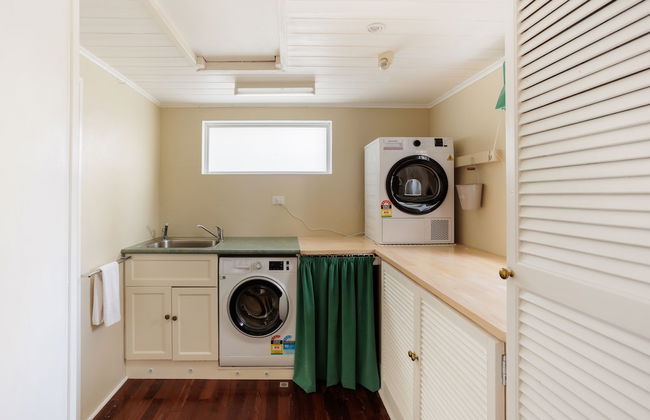 Wollaston House by the BnB Collection - Photo 43