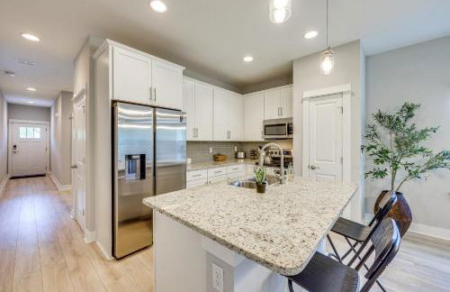 New-Build Jacksonville Townhome with Private Yard! - Photo 2