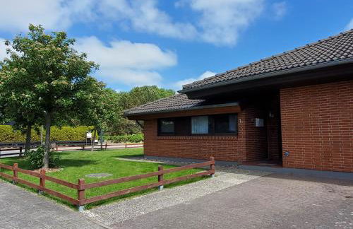 Ferienhaus Hermann mit Garten, Terrasse, Kamin und 300m zum Deich/ Salzwiesen - Photo 5