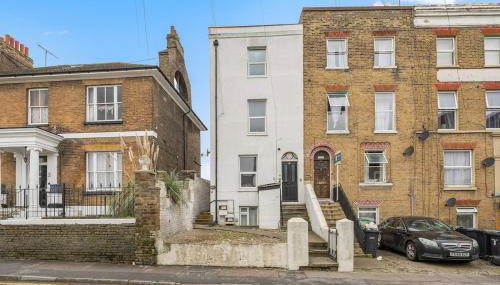 Modern 1BR - 10 Min Walk to Gravesend Station - Foto 3