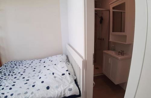 Gemütliche Wohnung mit geteiltem Essbereich am Rande des Bremer Viertel - Photo 16