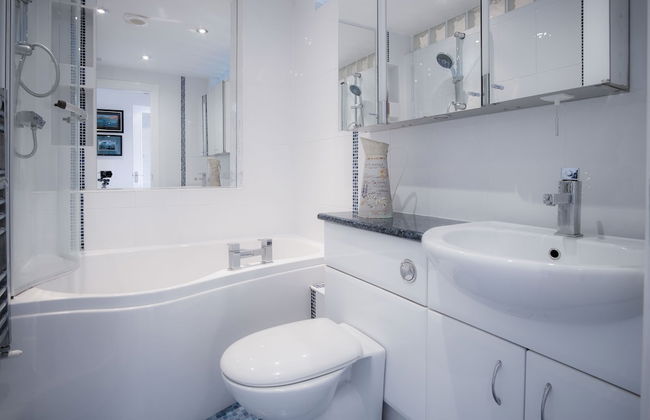 Goscar Court - 1 Bedroom Apartment - Tenby - Photo 25