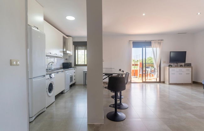 Spacious Apartment With 2 Terraces - Photo 7