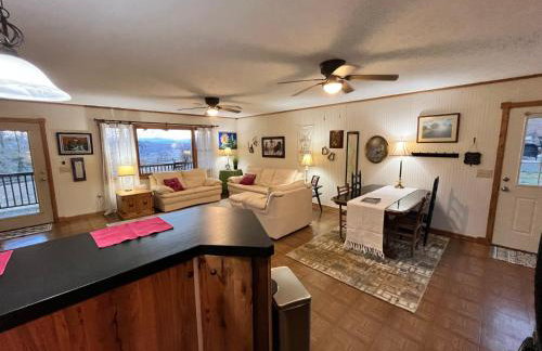 7 Mi to Downtown Morganton: Cabin w/ Fire Pit! - Photo 4