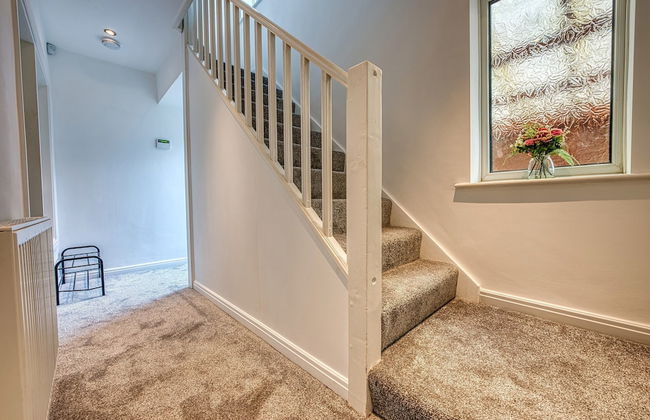 Modern 3 Bedroom 2 Bath Hse with Parking - Foto 28