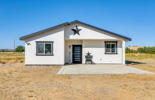 Lincoln Home with Private Patio 9 Mi to Dtwn! - Foto 2