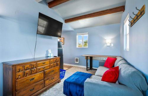 2nd Floor Studio #4 with Ocean View and Covered Deck - Foto 9