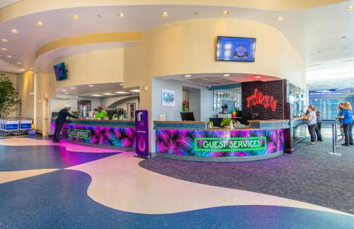 Breath Taking 3 BR Direct Oceanfront Condo with Private Balcony at The Wyndham Ocean Walk Resort - Foto 42