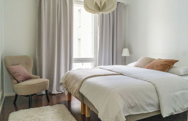 1br with Private Sauna and Balcony - Photo 3