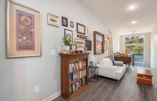 Luxurious Midtown Retreat with Elevator Access - Foto 36